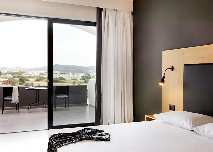 Evita 4* فاليراكي